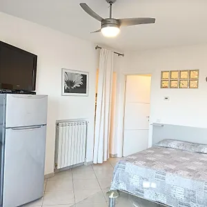 https://monolocale-tre-mari.it-tuscanyhotel.com